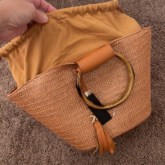 NWT! Kendall & Kylie Straw Tote - Picture 8 of 10